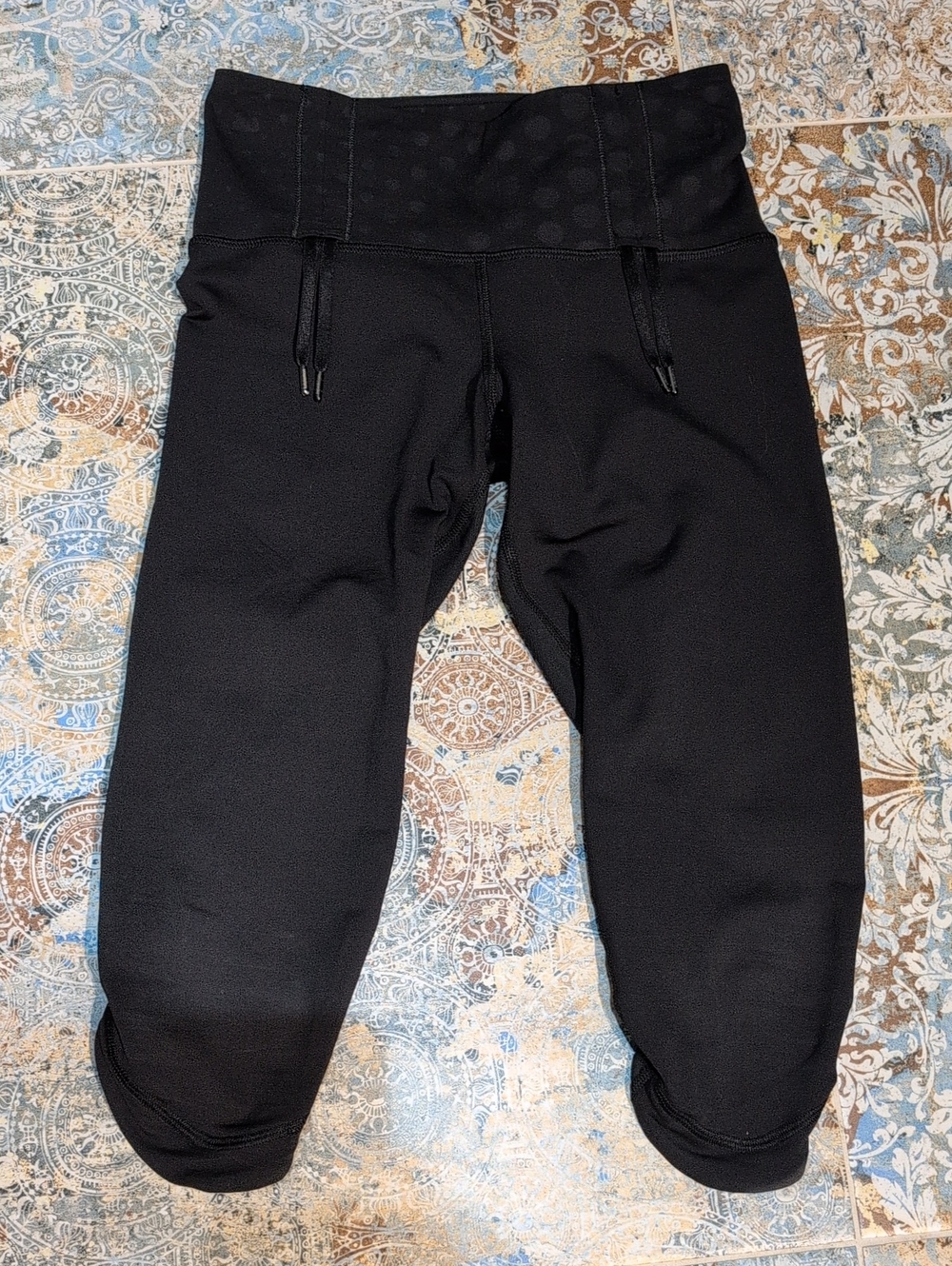 Lululemon Black Crops